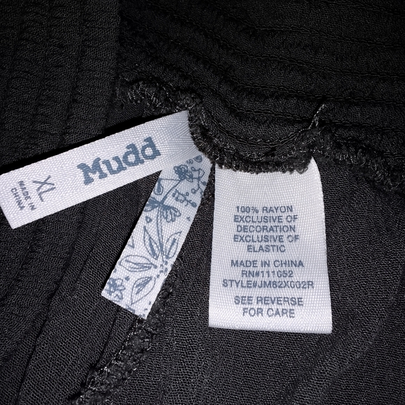 NWOT MUDD army green thin flowy shorts with a crochet hem XL - Picture 4 of 4